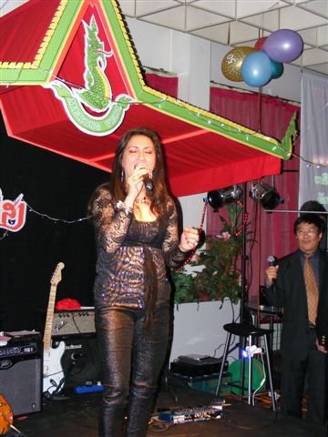 promotiondvdlao131208Paris 021.jpg